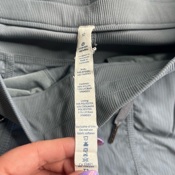 Lululemon Grey Ruche Studio Cropped Workout Pants Size 10 - Picture 6 of 6